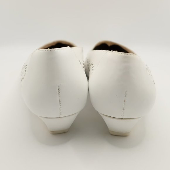 Revelations White Leather Pumps | Shoes Sz 9 - Picture 6 of 8